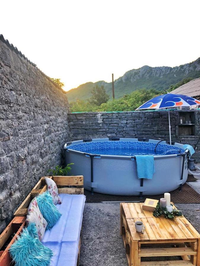 ヘルツェグ・ノヴィ Old House Djurovicヴィラ エクステリア 写真
